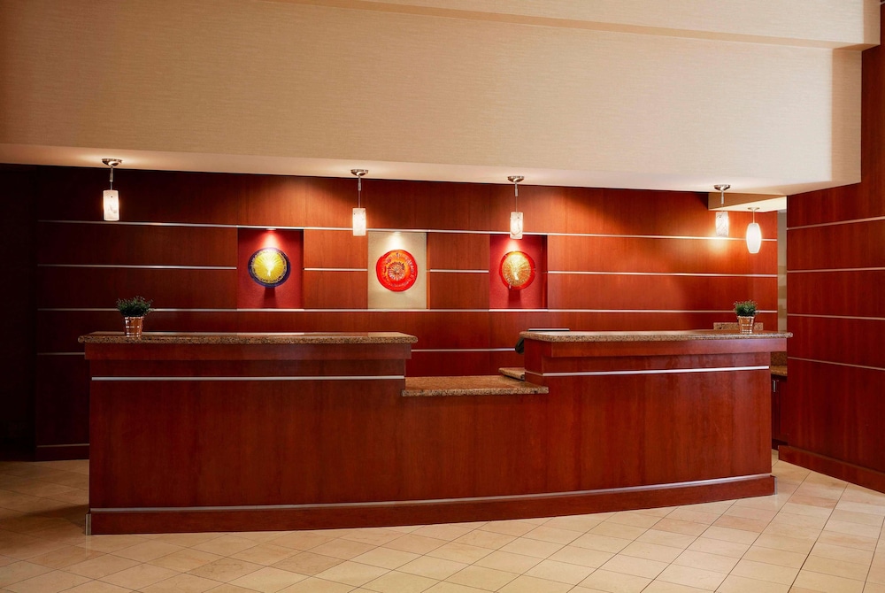 Wyndham Cleveland Airport 2/36