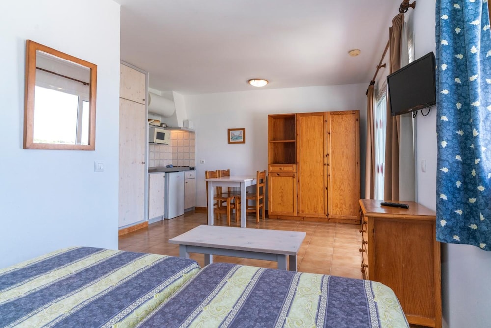 Vista Blanes Apartments 6/33