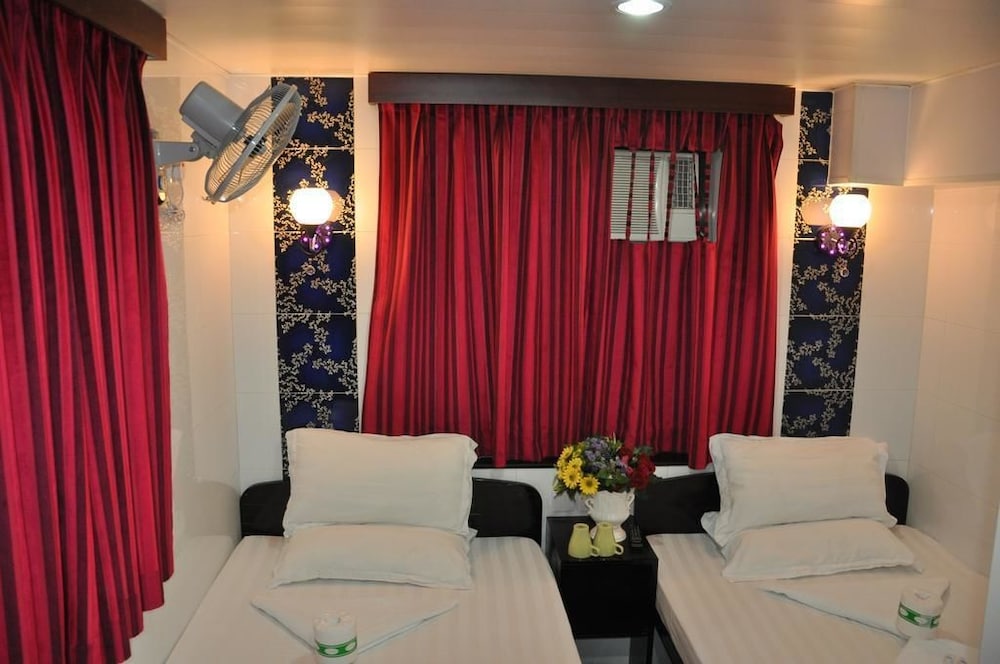 Premium Lounge 26/38