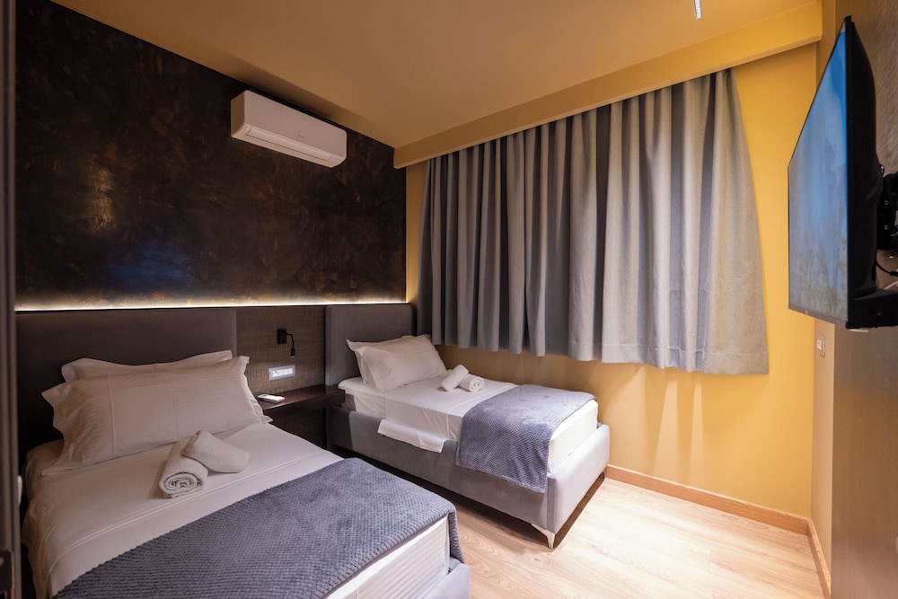 Hotel Piramida 8/50