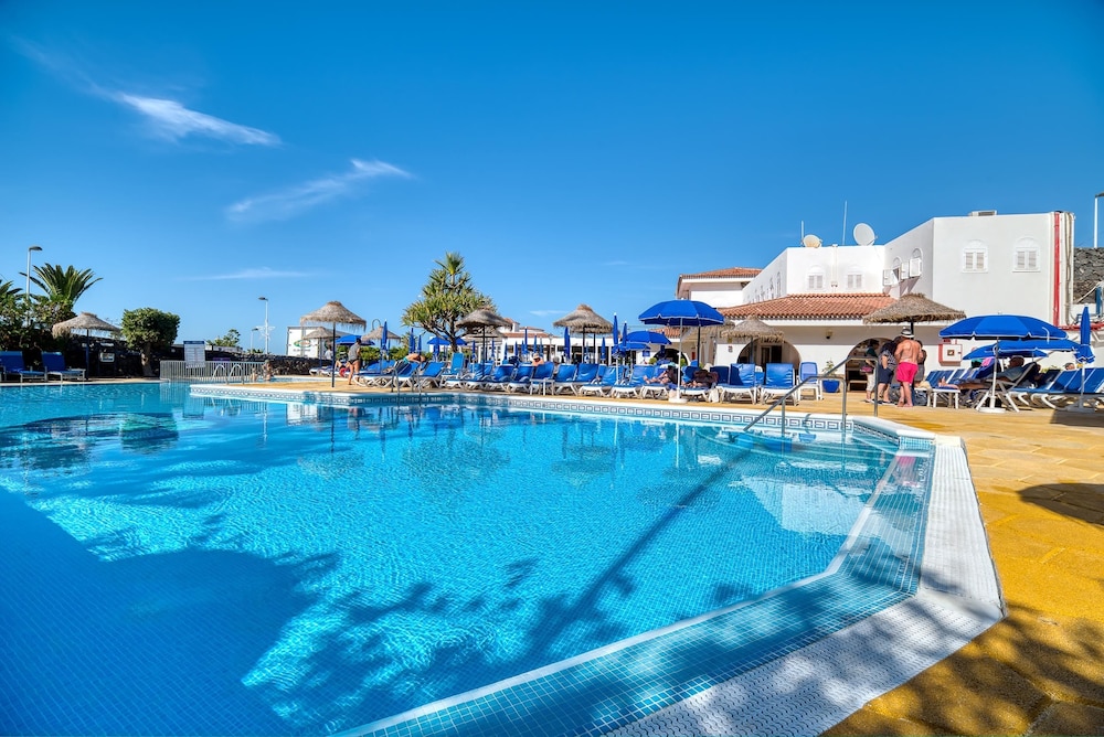 Ona el Marques Resort 9/76