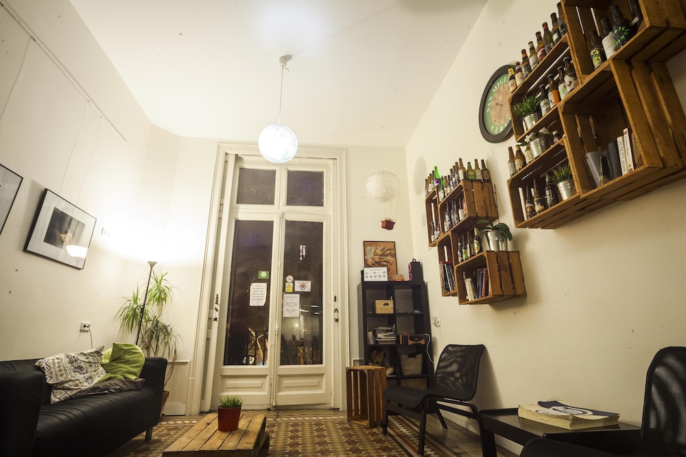 360 Hostel Barcelona Arts&Culture 37/59