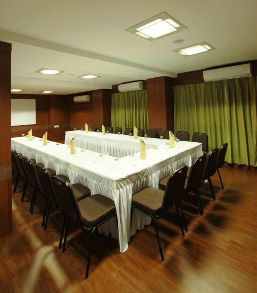 Riverview Hotel 41/48