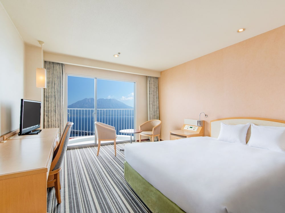STANDARD, QUEEN BED, SAKURAJIMA VIEW, NO CLEANING SERVICES