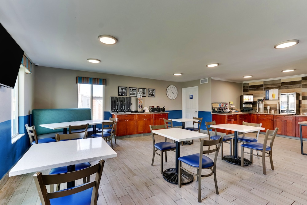 Captain Apos S Quarters Inn 57/69