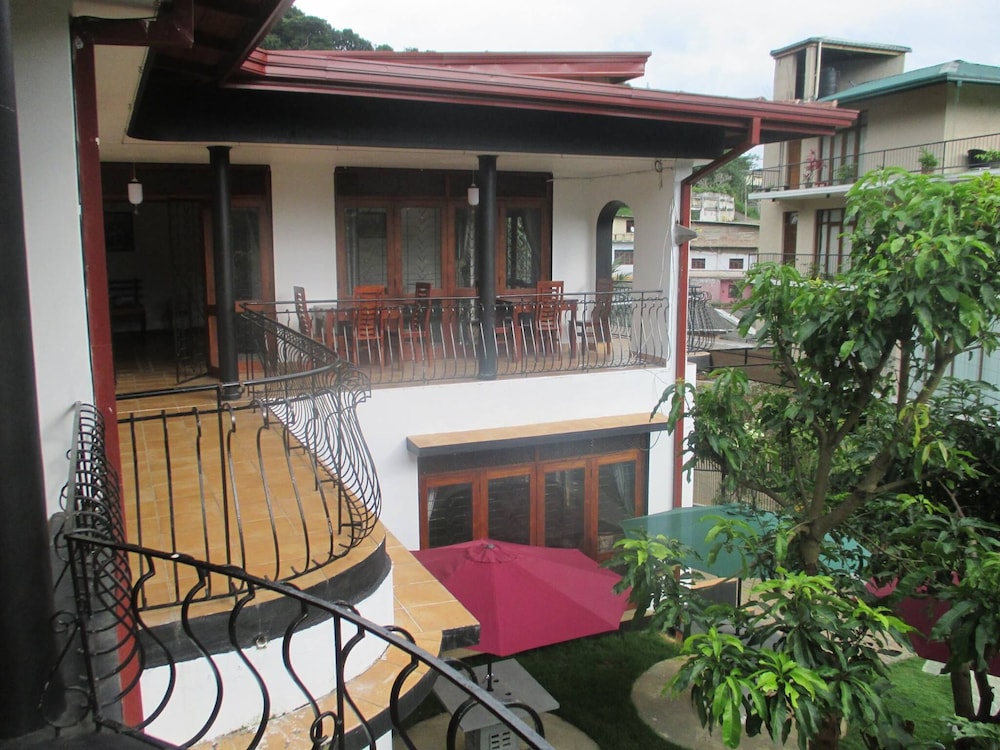 Kandyan Residency 2/50