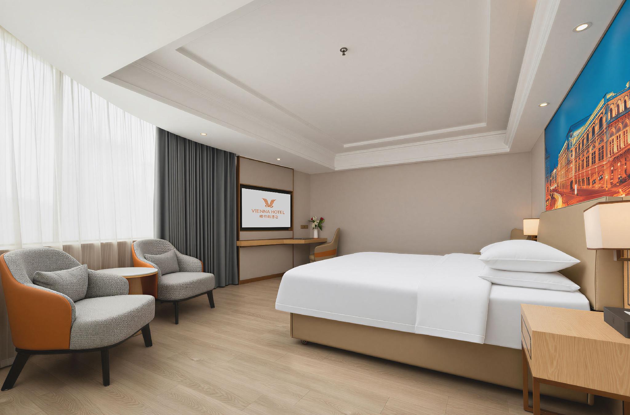 Vienna Hotel (Happy Valley Renhe Metro Station) 30/51