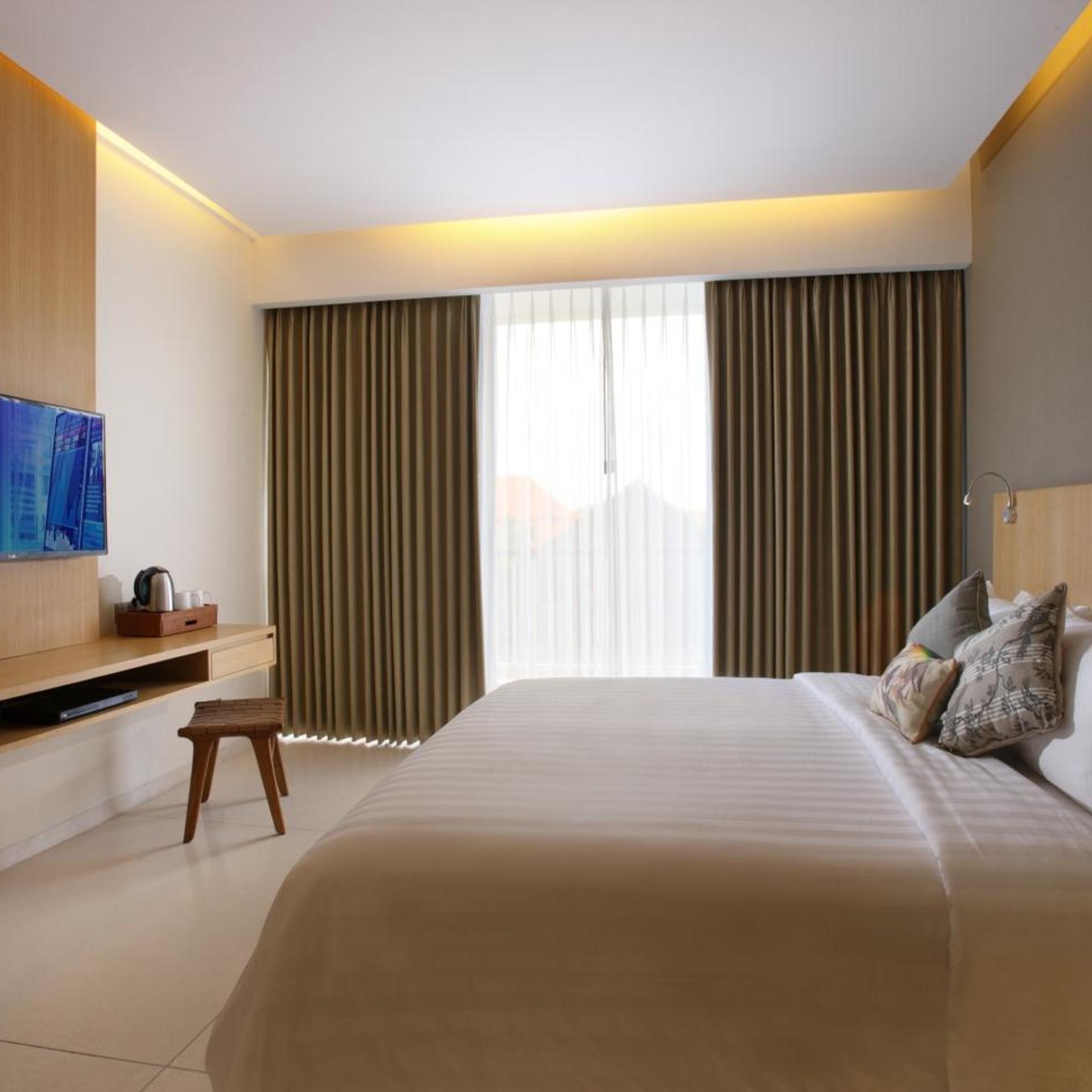 غرفة سوبيريور بسرير كينج، Ossotel Legian Bali 5/9