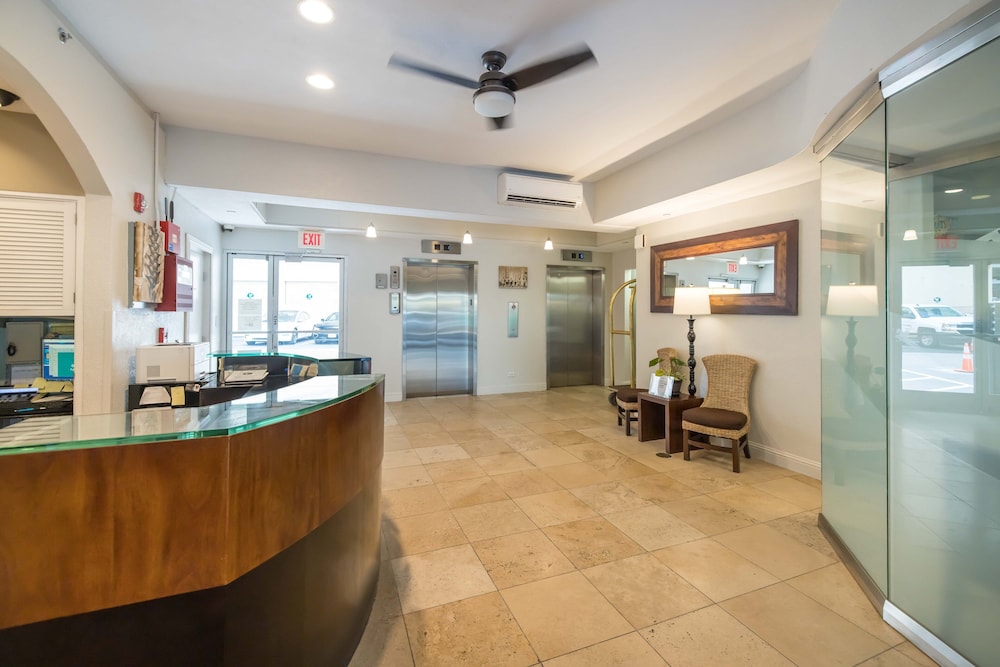 Regency on Beachwalk Waikiki by OUTRIGGER 15/50