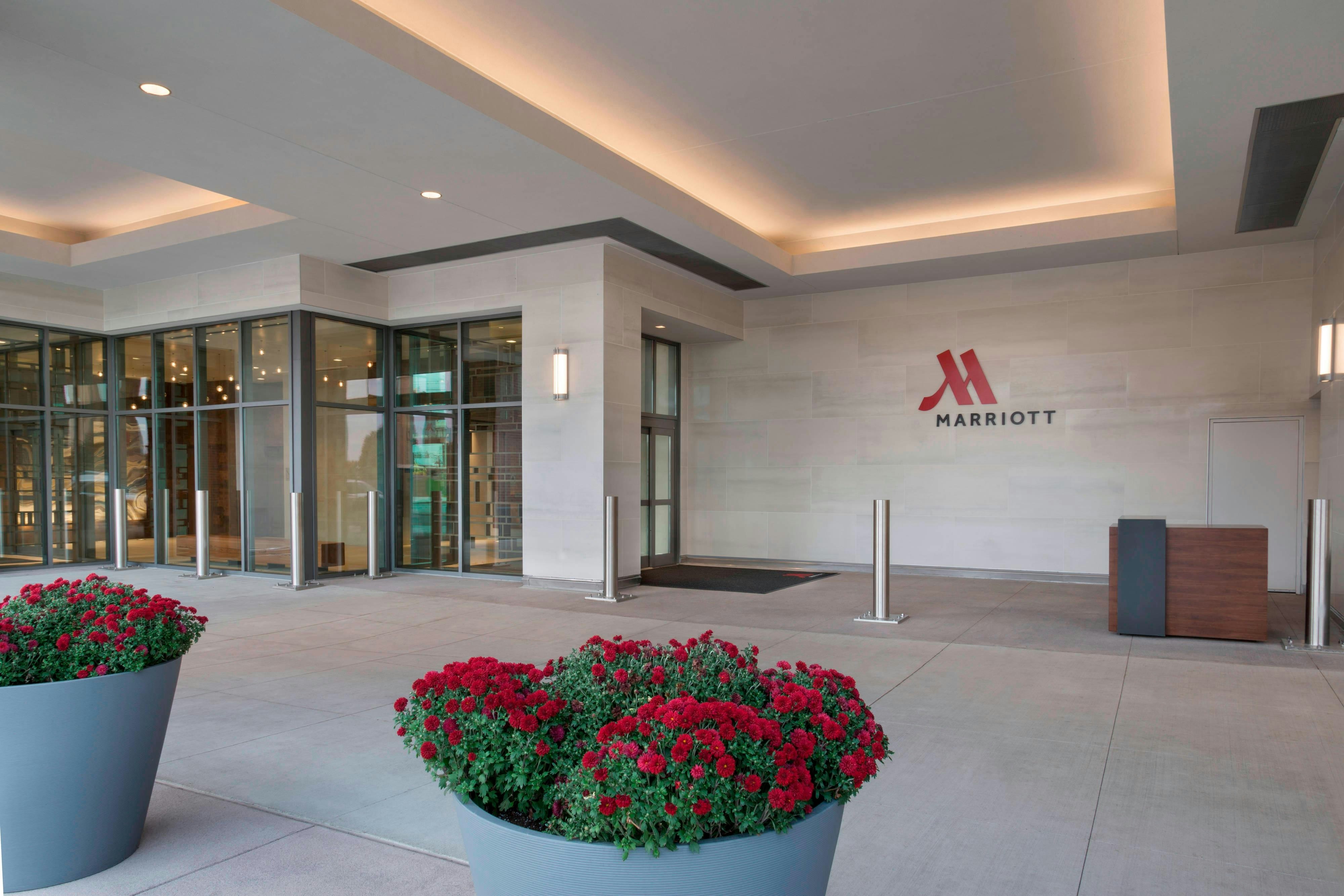 Buffalo Marriott at LECOM HARBORCENTER 3/27