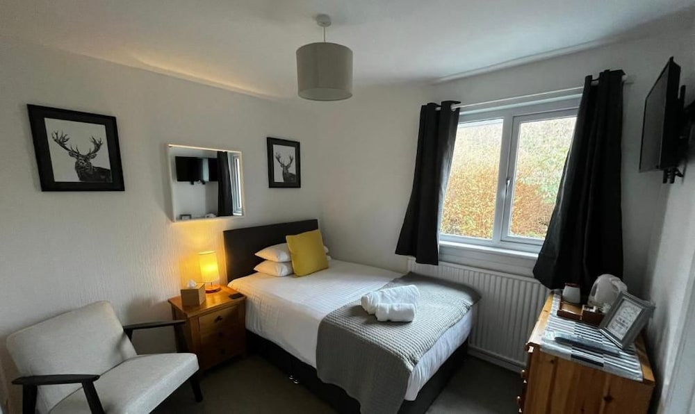 Loch Eyre House 9/50