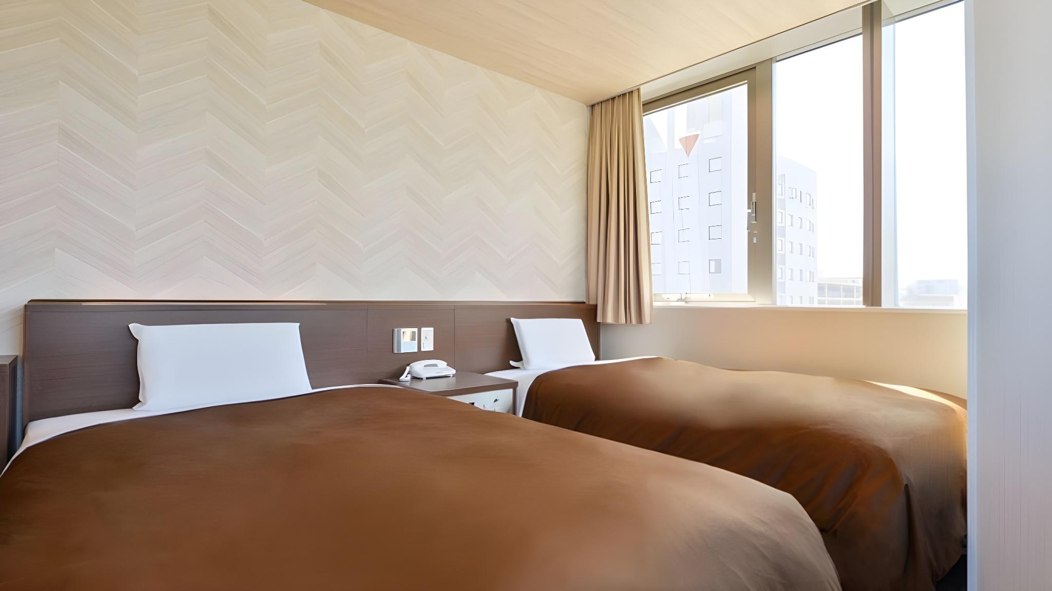 Renovated, Female Only, Twin Beds