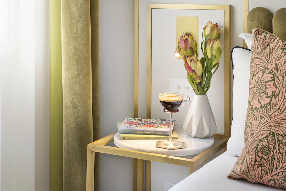 Melia London Kensington Member of Melia Collection 82/93