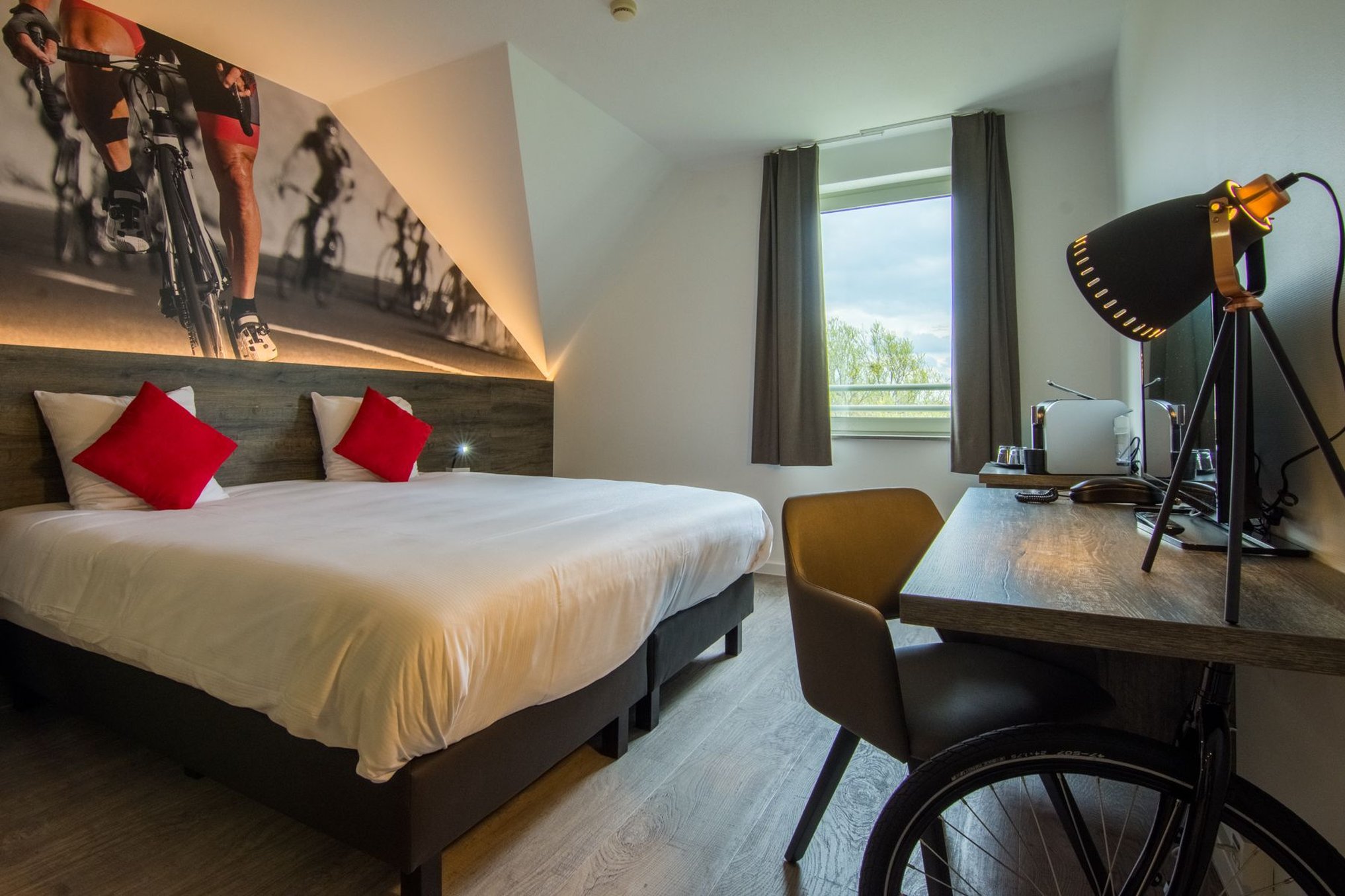 SUPERIOR, TWIN BEDS