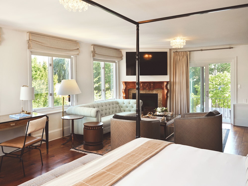 2 Bedrooms, Suite, 2 King Beds, Sofa