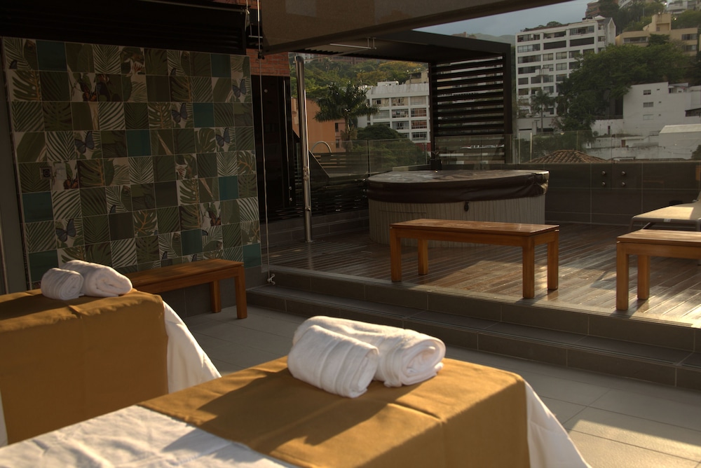 Hotel Ciudad Solar 41/50