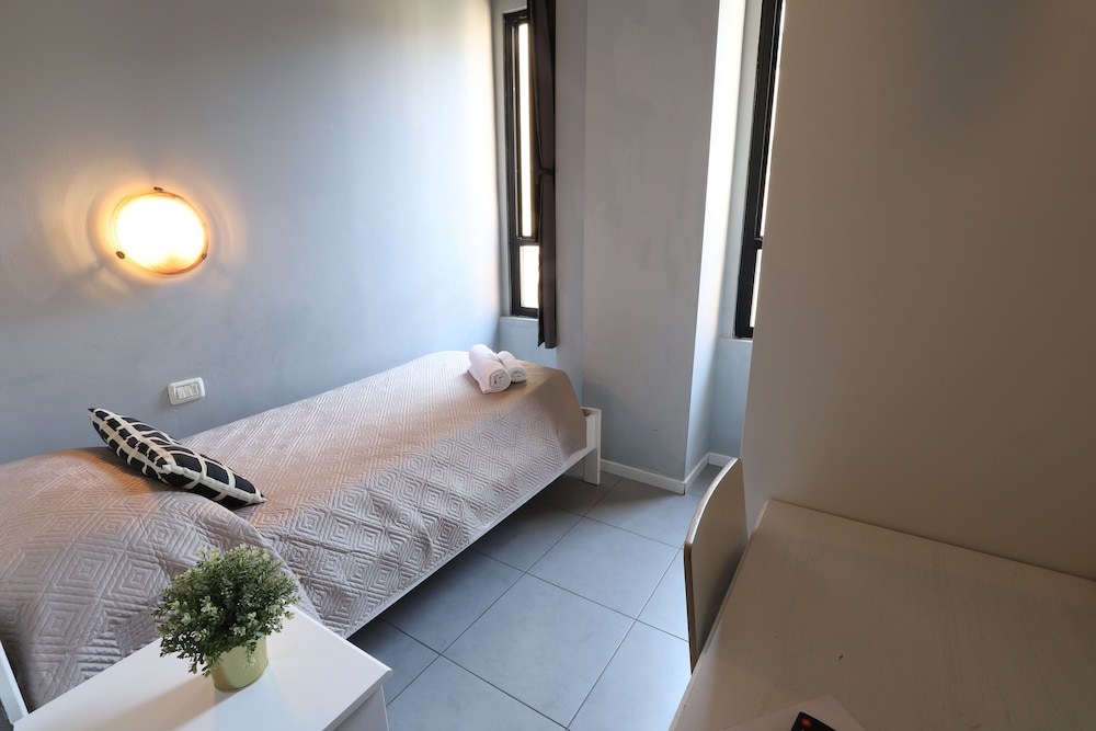 Hotel Golden Milano 39/70