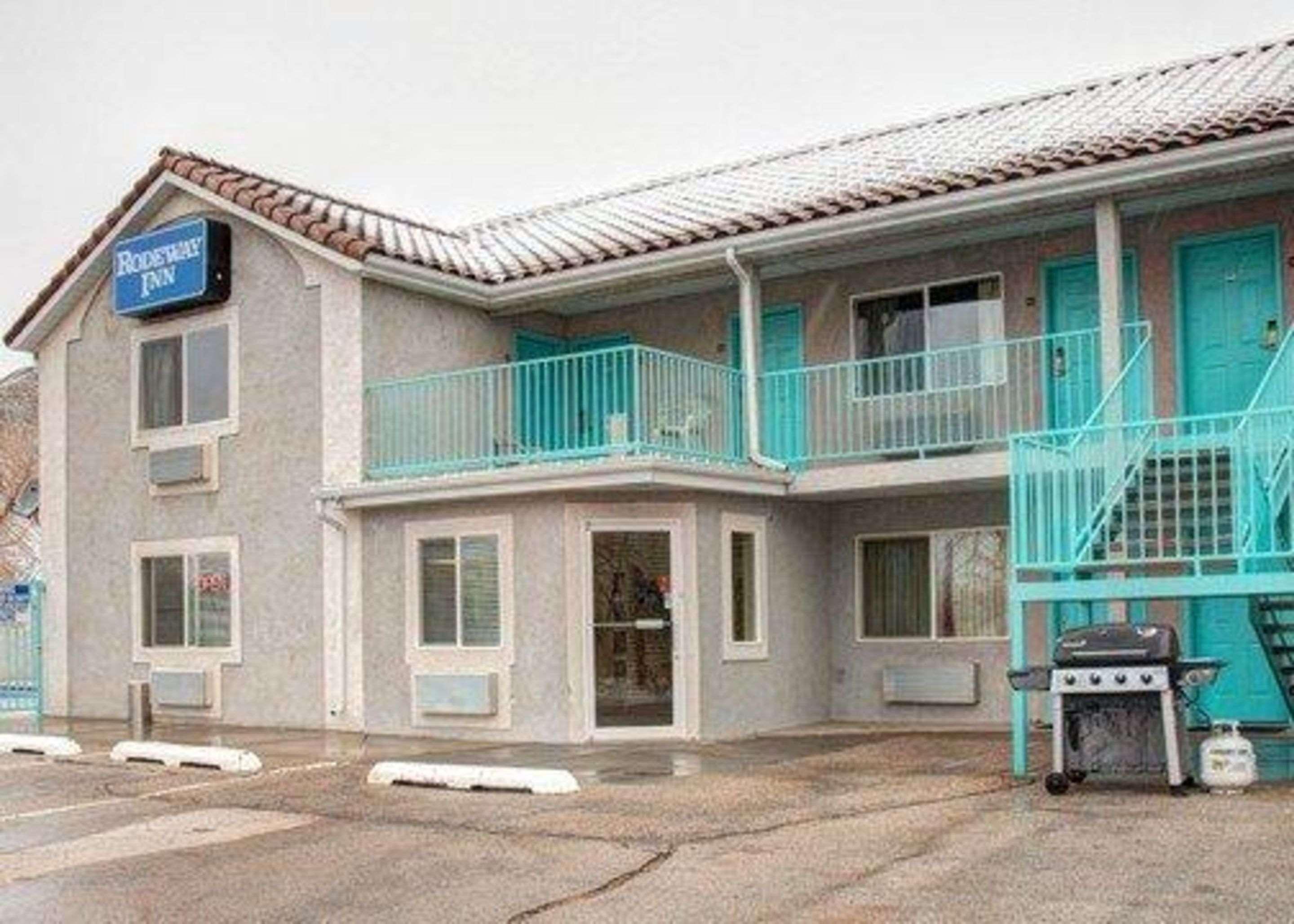 Cathedral Valley Inn 2/21
