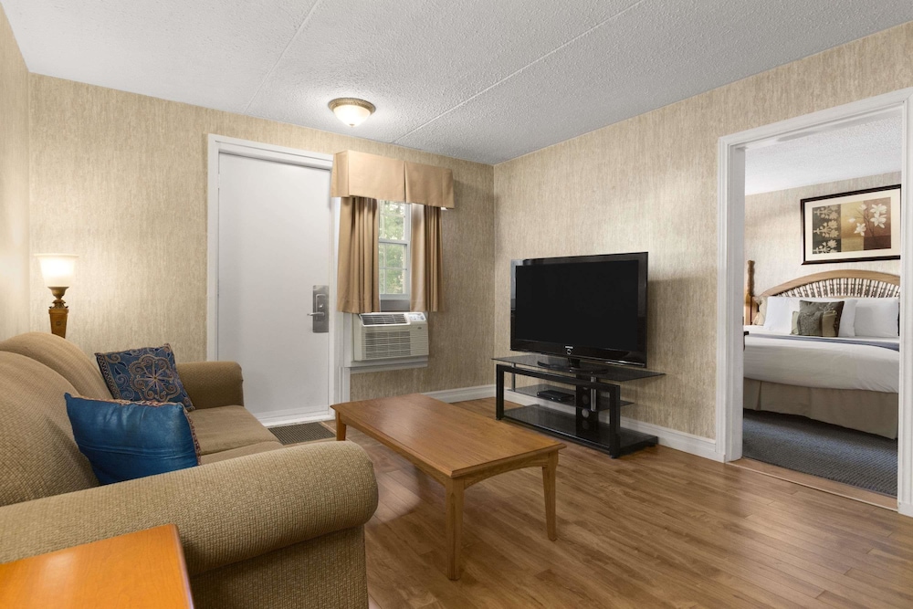Days Inn by Wyndham Bridgewater Conference Center 23/40
