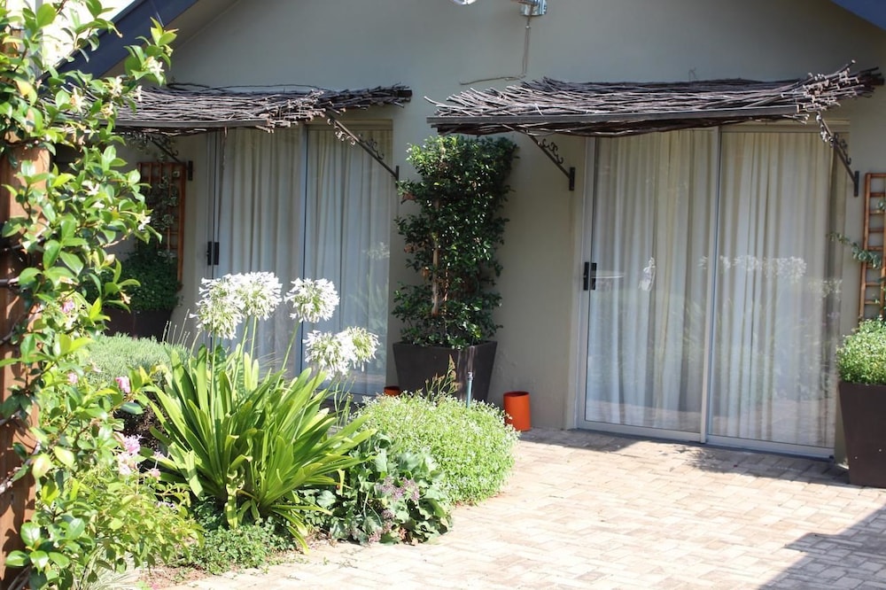 Danlee Overnight Accomodation 4/50