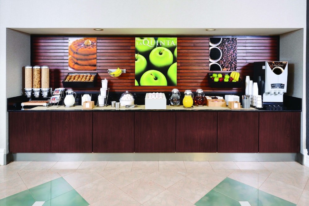 La Quinta Inn & Suites by Wyndham Katy 11/43