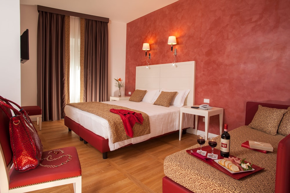 FLORIS HOTEL 17/73