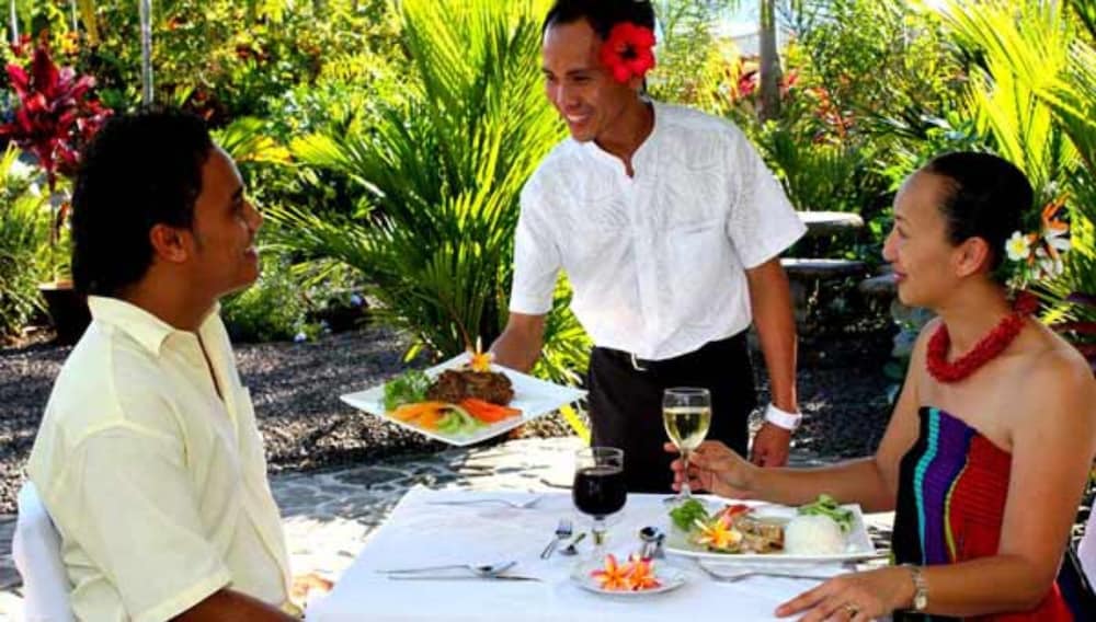 Orator Hotel Samoa 53/65