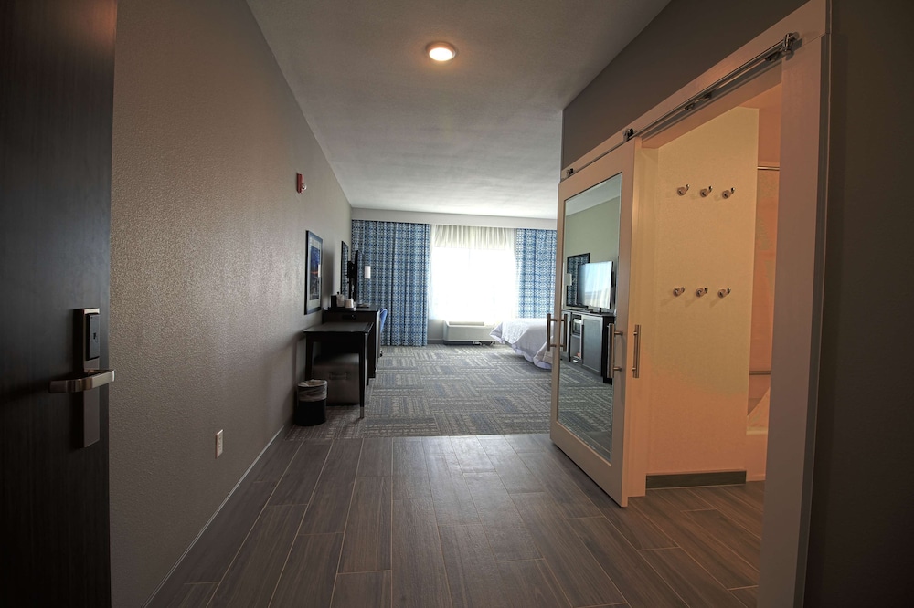 Hampton Inn West Plains Mo 25/43