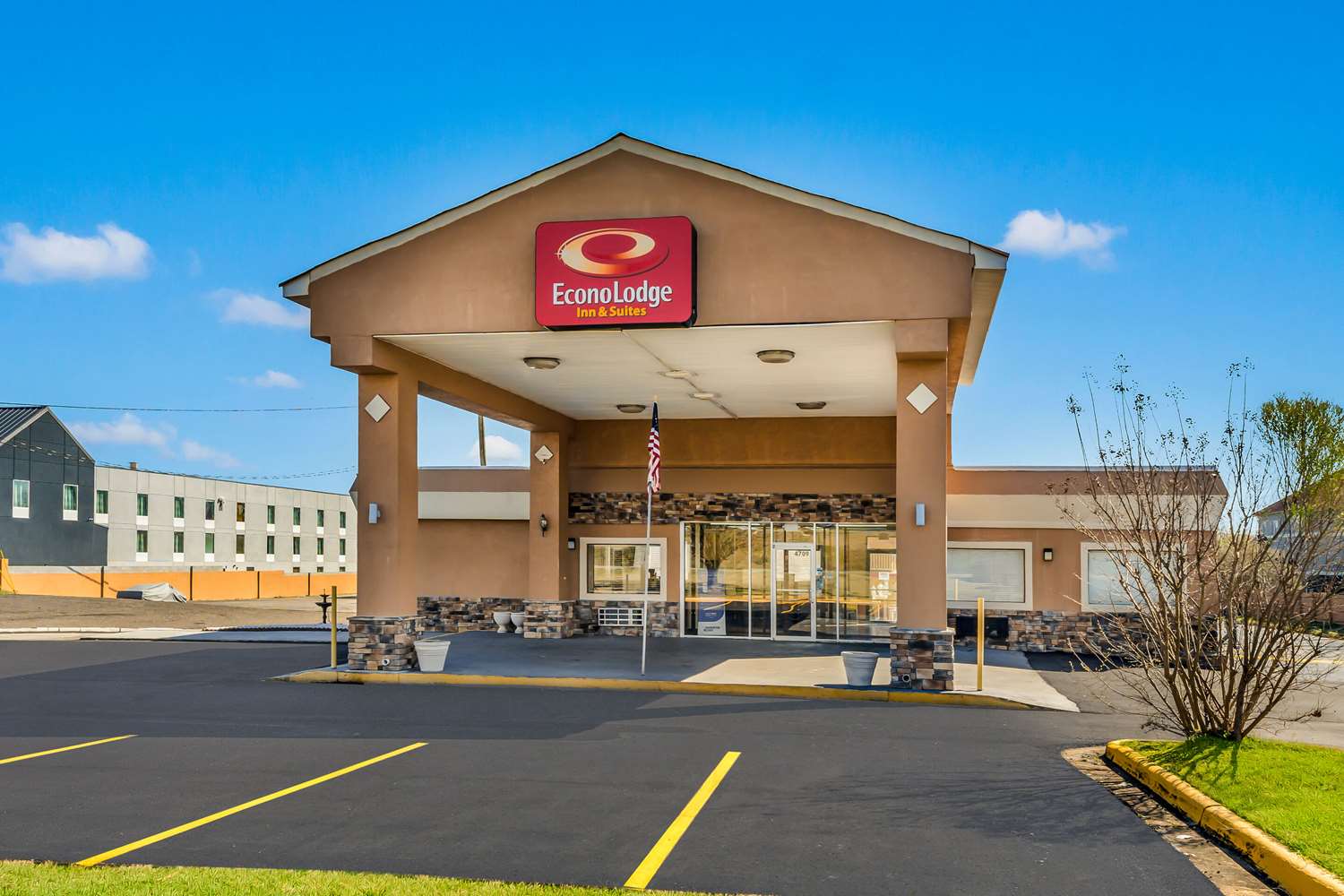 Econo Lodge Inn Suites Macon West 26/28