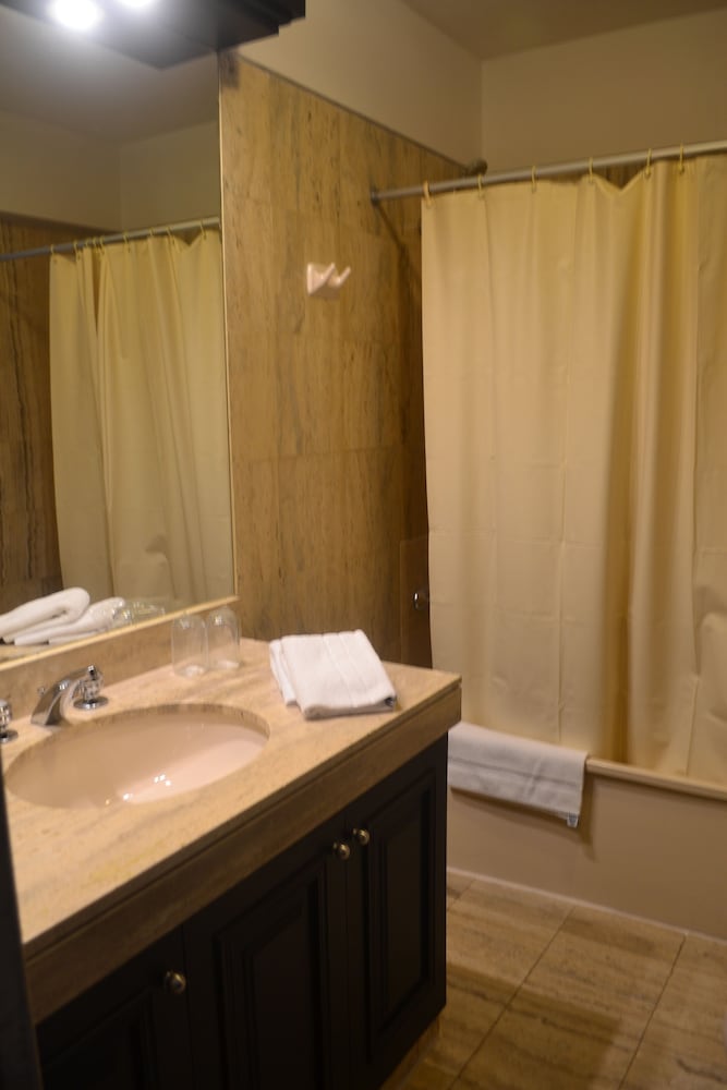 HOTEL JOSE ANTONIO 50/50