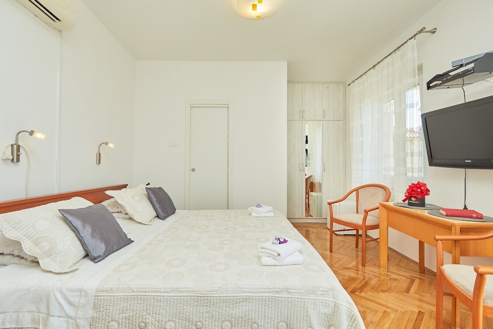 Villa Kate Dadic 13/74