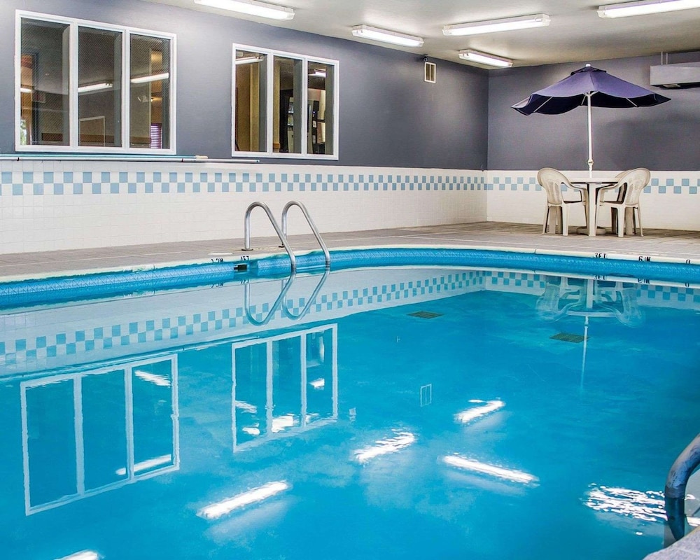 swimming pool spa