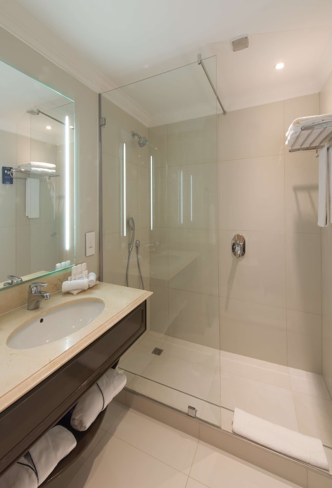 RADISSON BLU LE VENDOME-CAPE TOWN 28/33
