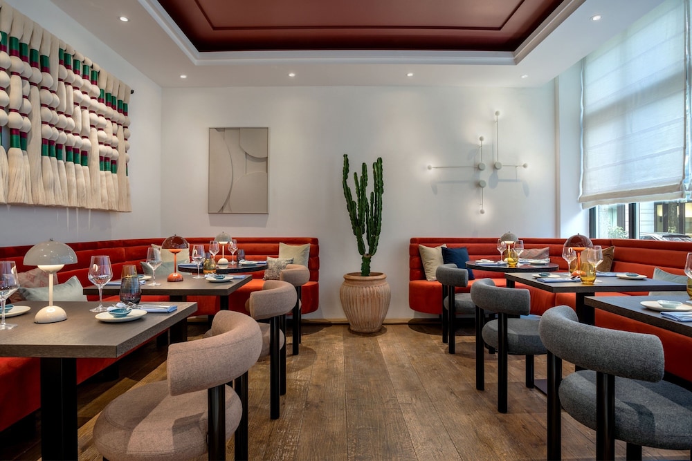Neues Schloss Privat Hotel Zurich 27/31