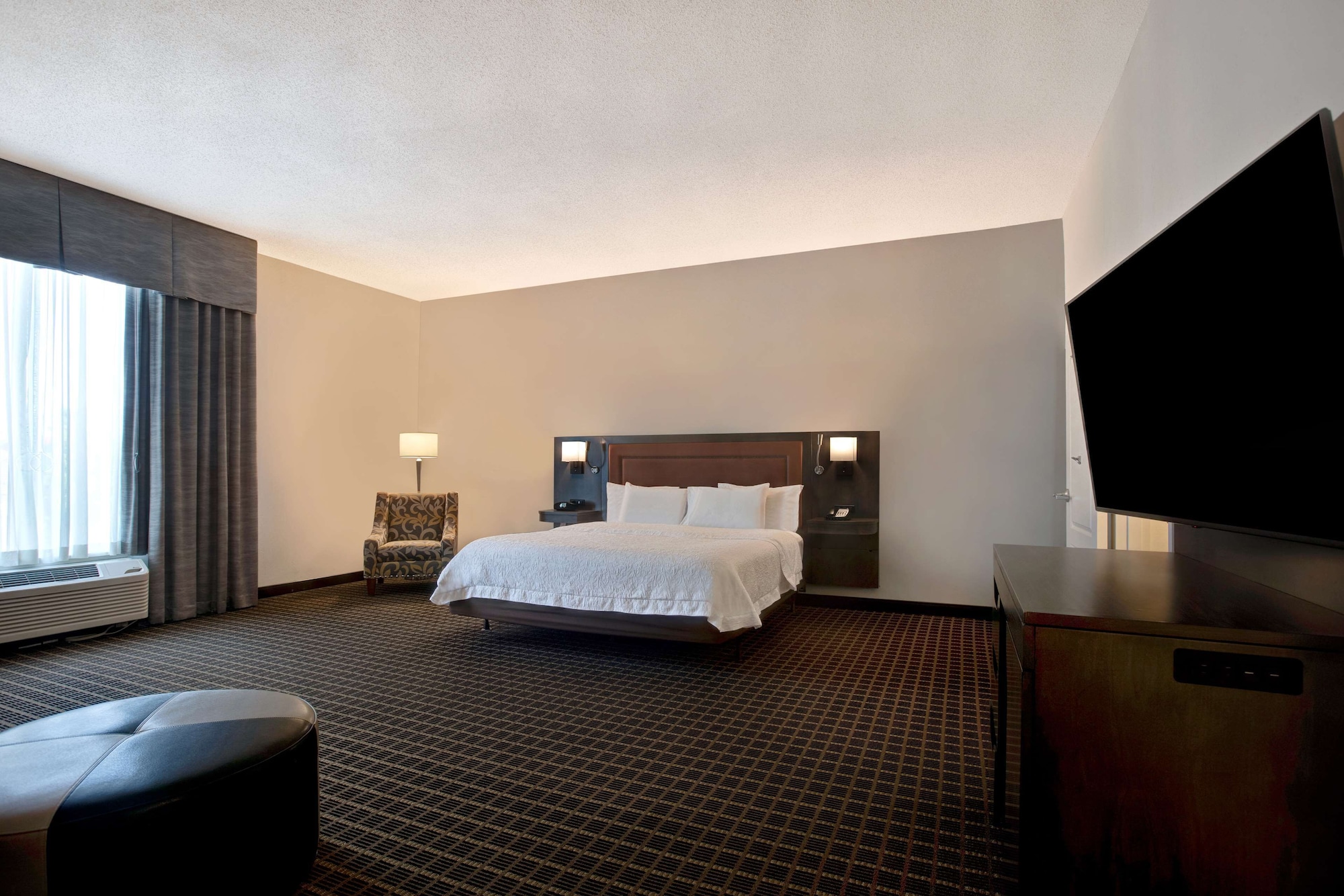 ROOM, KING BED, ACCESSIBLE