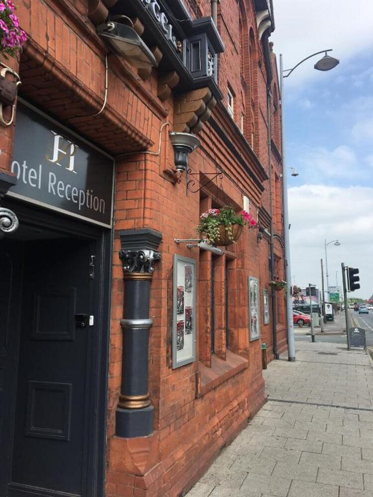 The Royal Hotel Crewe, A BRILLIANT Collection, Powered by OYO in CREWE