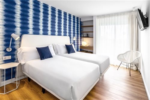 Comfort, Double or Twin Bed, Pool View