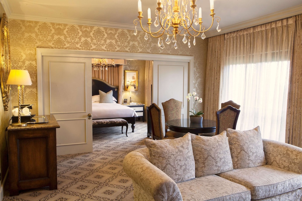 Palazzo Hotel At Montecasino 46/69