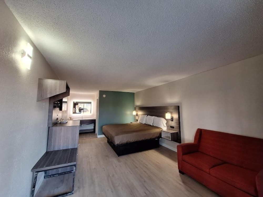 Budget Inn Roxboro 16/32