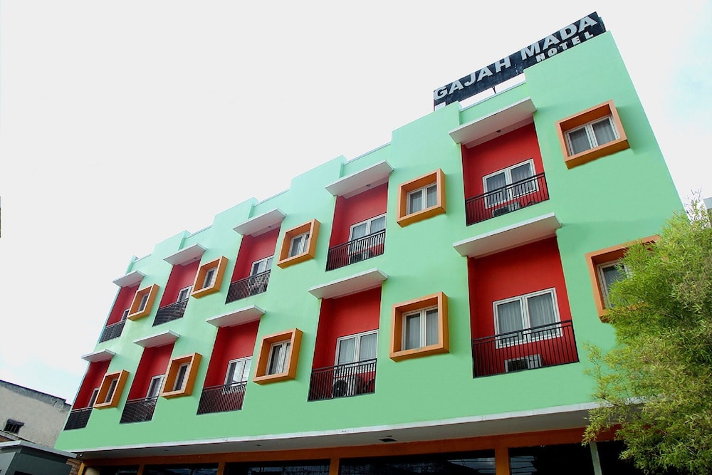 Oyo 920 Gajah Mada Hotel 2/35