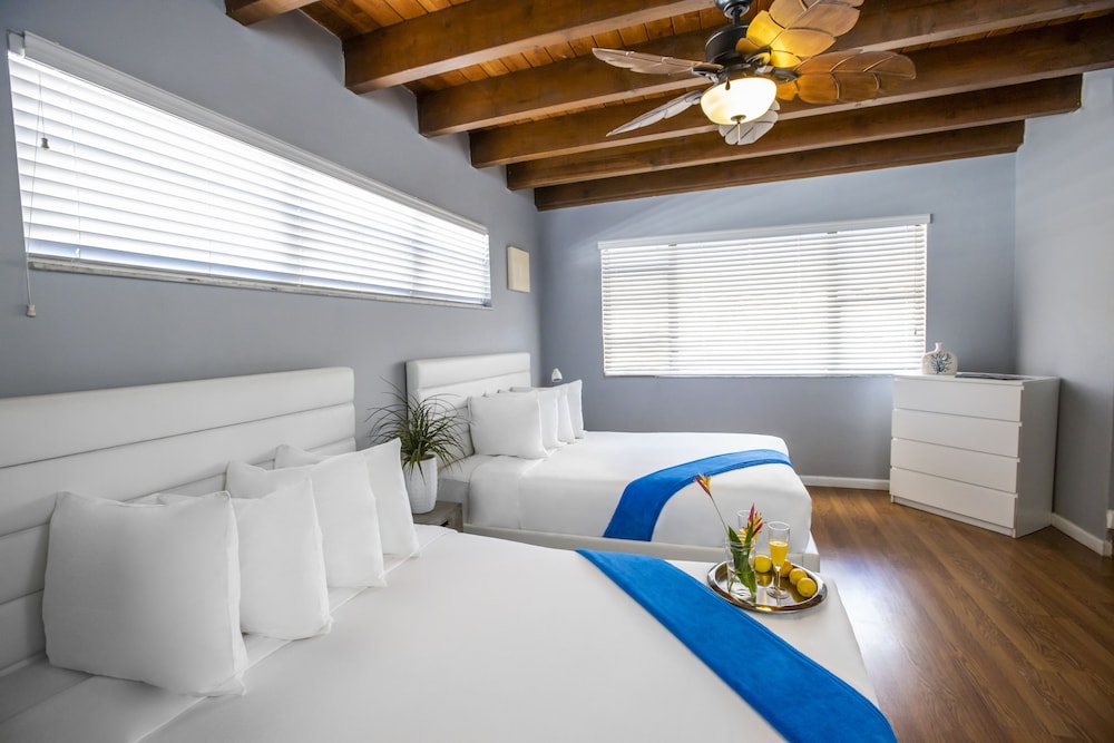 Hollywood Beach Suites Hostel Hotel 41/75