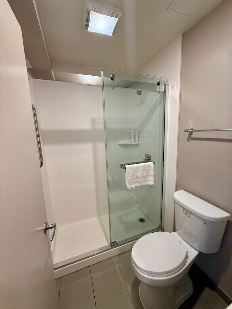 Heritage Inn San Diego 38/39