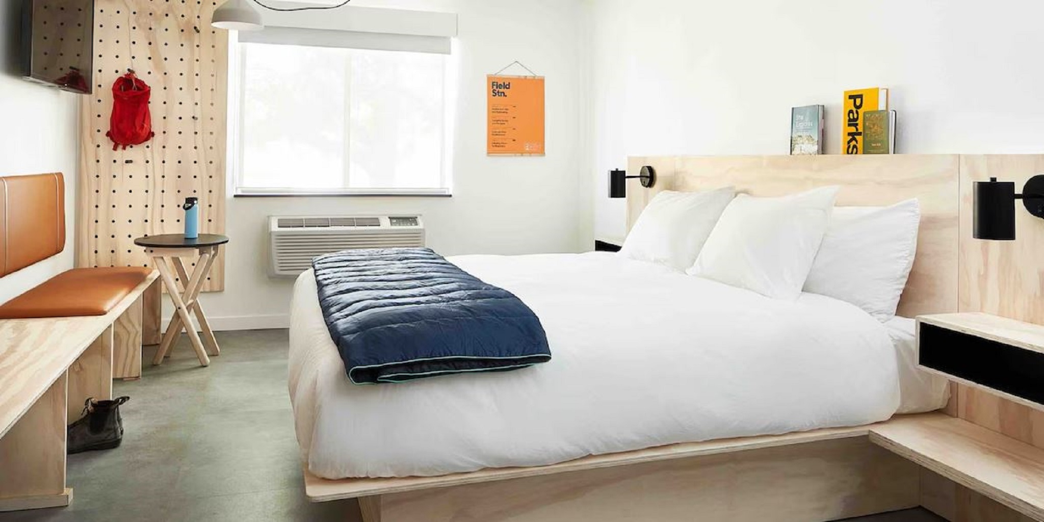 ROOM, KING BED