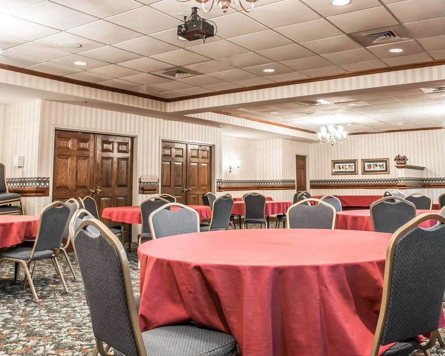 Quality Inn Southfield - Detroit 35/39