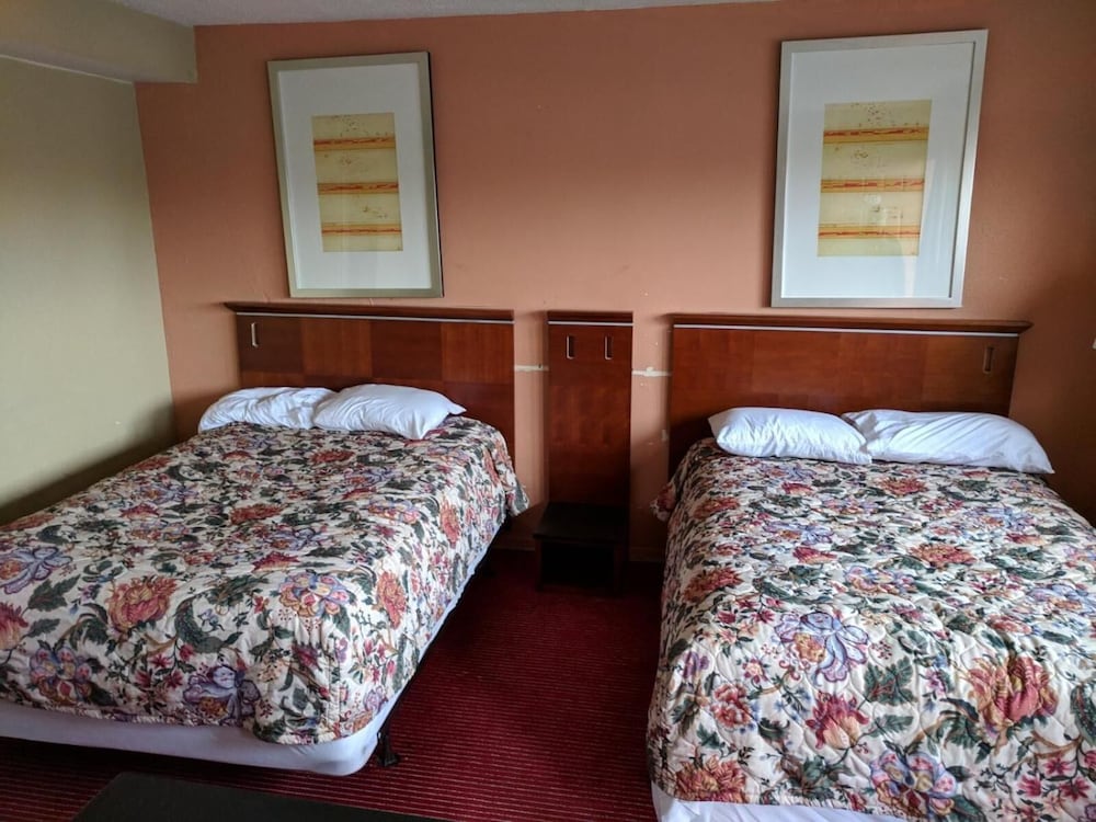 Skylark Motel 19/49