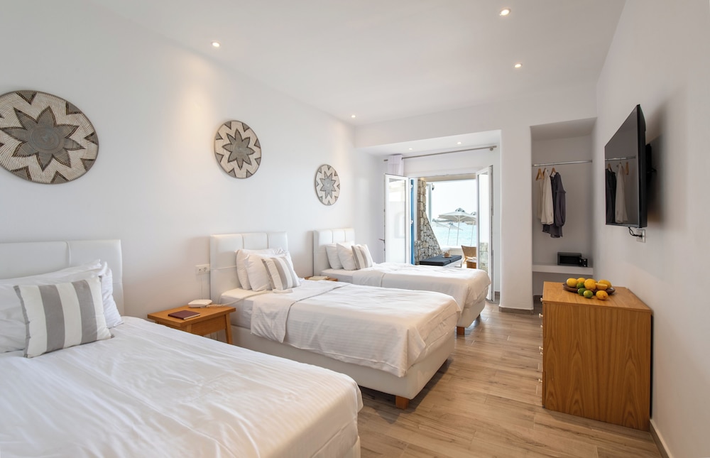 Acrogiali Beach Hotel 22/70