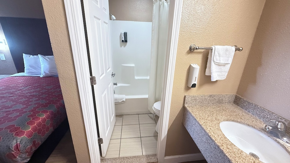 Valley Inn 39/44