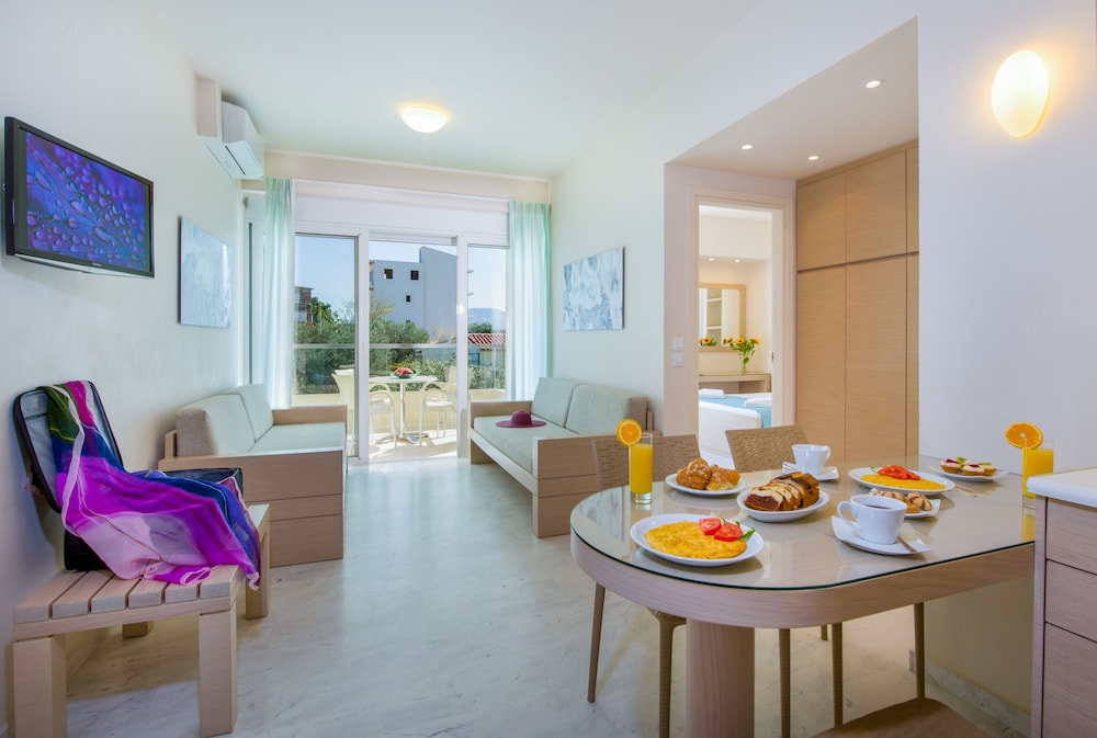 Kedrissos Hotel Apartments 18/44