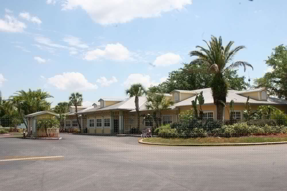 Tropical Palms Resort 38/50
