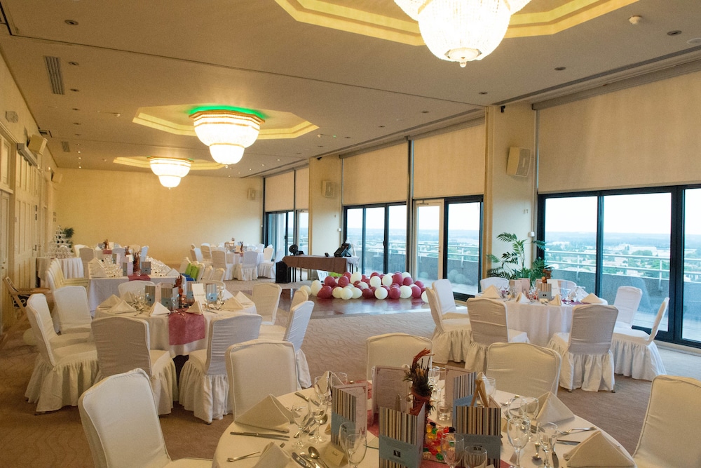 Hotel Spa Vatel 37/59